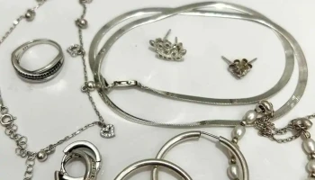 Auri Joyas y Accesorios - 37000 Melo