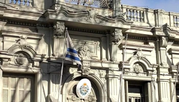 Escuela Pública Artigas - Montevideo