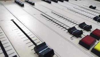 Metrópolis Fm - Montevideo
