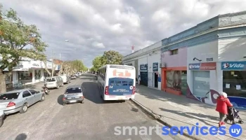 New Look - 70500 Juan L. Lacaze