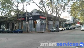 Outlet Divino - Av Gral Rondeau y Colombia - 11800 Montevideo