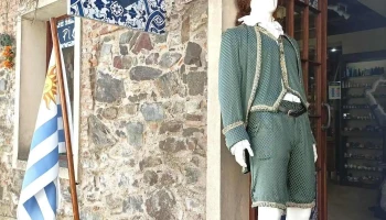 Pietra: Minerales Uruguayos y Antigüedades - 70000 Col. Del Sacramento