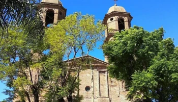 Plaza Constitucion - 75100 Dolores