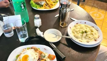 Restaurante Hostería del Parque - 80000 San José De Mayo Restaurante Hostería del Parque - 80000 San José De Mayo