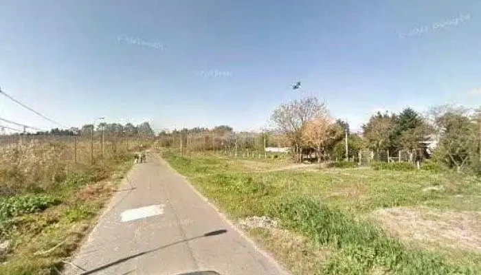 1057 Fm La Comunitaria Cerca De Mi - Montevideo