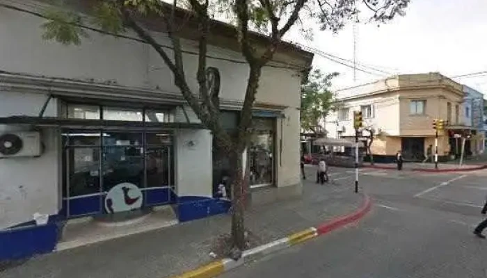 Abitab Artigas Y Larranaga Abierto Ahora - Salto
