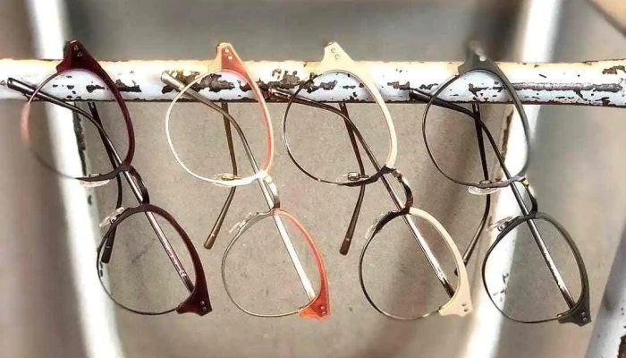 Audioptica Avenida Audifonos Y Lentes Direccion - Montevideo