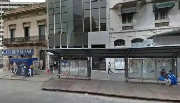 Av Uruguay Y Florida Preciosdeg - Montevideo