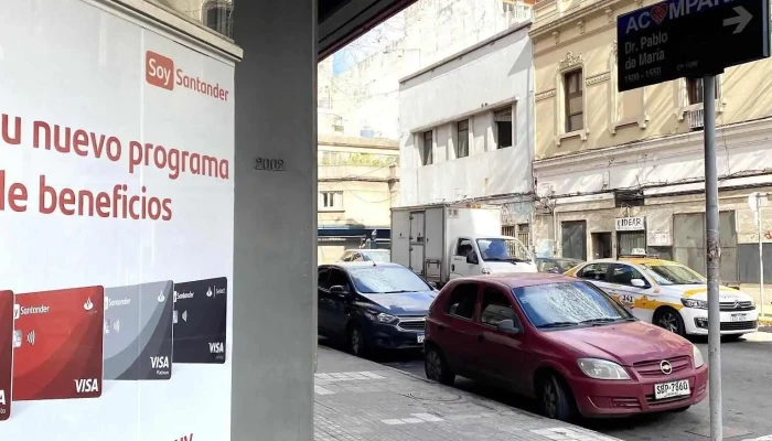 Banco Santander - 11200 Montevideo