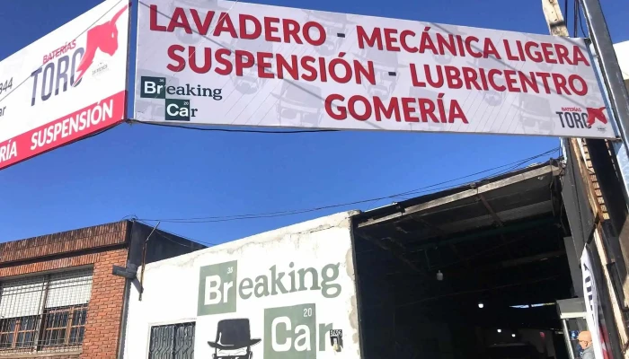 Breaking Car - 11600 Montevideo