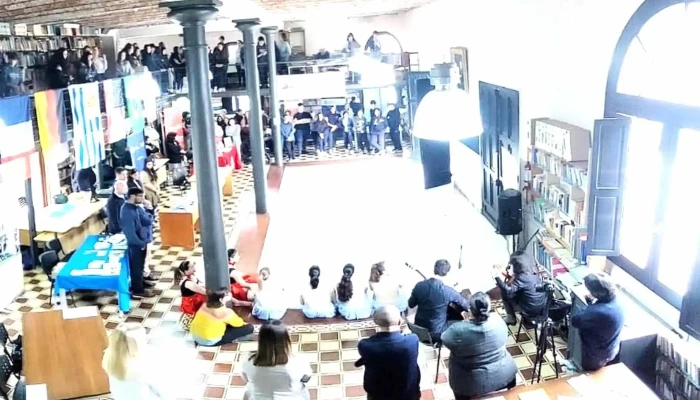 Centro Cultural Mem -  Ubicacion - Dieciocho de Julio
