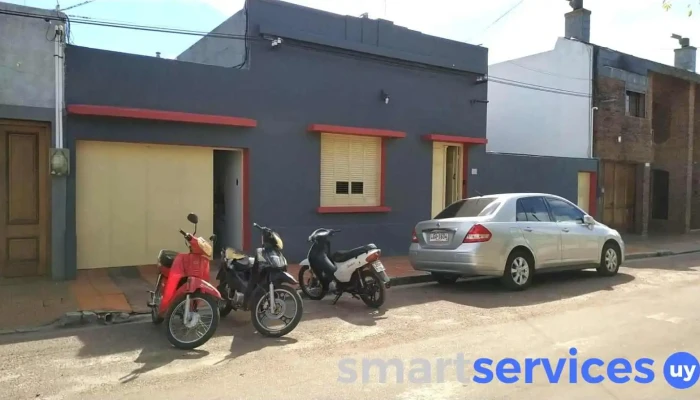 Círculo Amarillo, Mecánica de motos - 70100 Carmelo