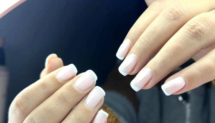 Classic Nails - salón de manicura. Uñas Soft gel, Esmaltado semipermanente - 15300 Parque Del Plata