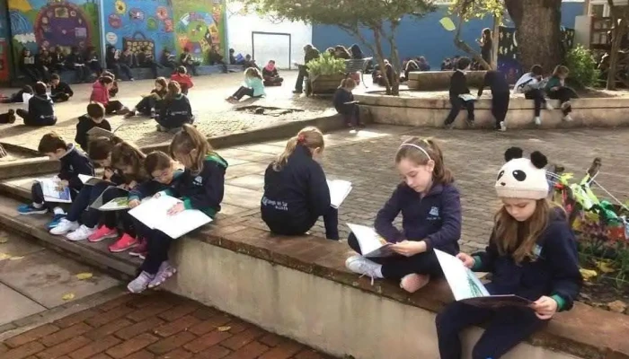 Colegio Del Sur -    Sector Primaria Estudiante - Montevideo