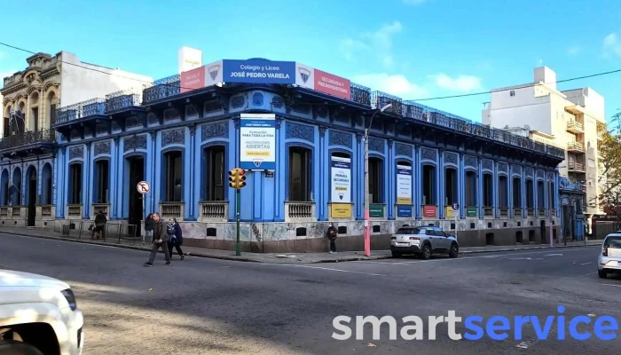Colegio Nacional Jose Pedro Varela Del Propietario - Montevideo