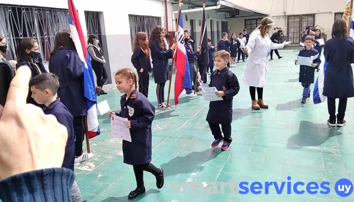 Colegio Van Gogh -   Ed Inicial Pillin Videos - Montevideo