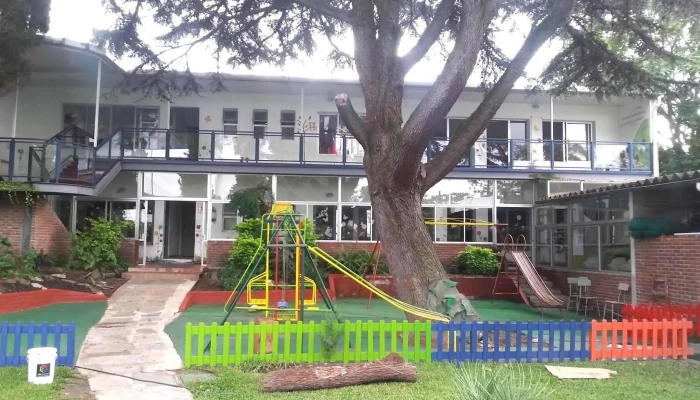 Colegio Y Liceo Evangelico Bethesda Del Propietario - Montevideo