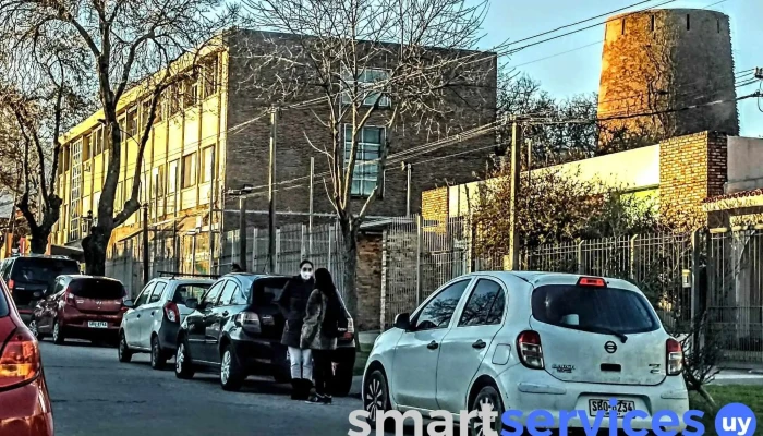 Colegio Y Liceo Nuestra Senora De Lourdes Edificio - Montevideo
