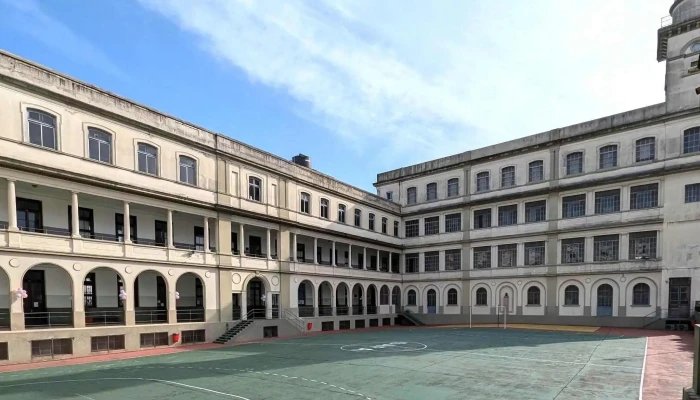 Colegio Y Liceo Sagrada Familia -  Opiniones - Montevideo