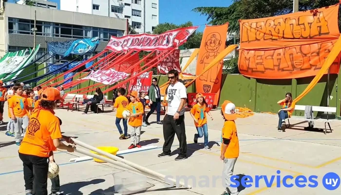 Colegio Y Liceo San Juan Bautista -    Hermanos De La Sagrada Familia Videos - Montevideo