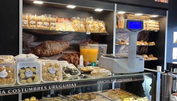 Costumbres - 11400 Montevideo