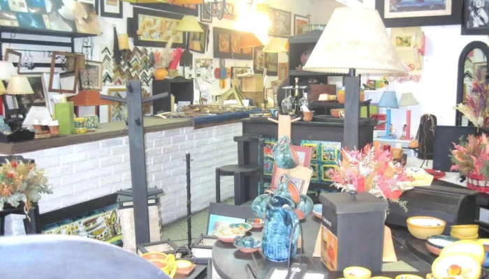 Cuadrería Deco - Av. Jose Gervasio Artigas Esq