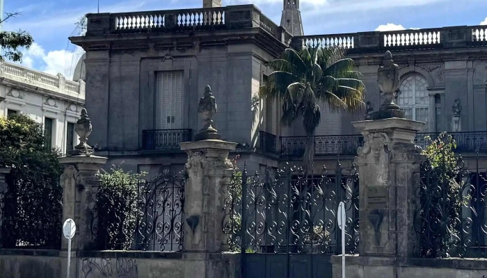 Curioso Free Tour - Montevideo
