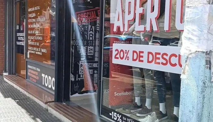 Dixie Colon - 12400 Montevideo