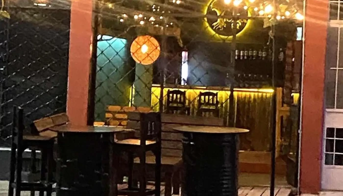El Bosque Bar - 15900 La Paz