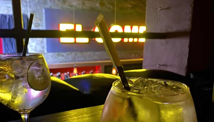 El Comedy Bar -  Videos - Montevideo