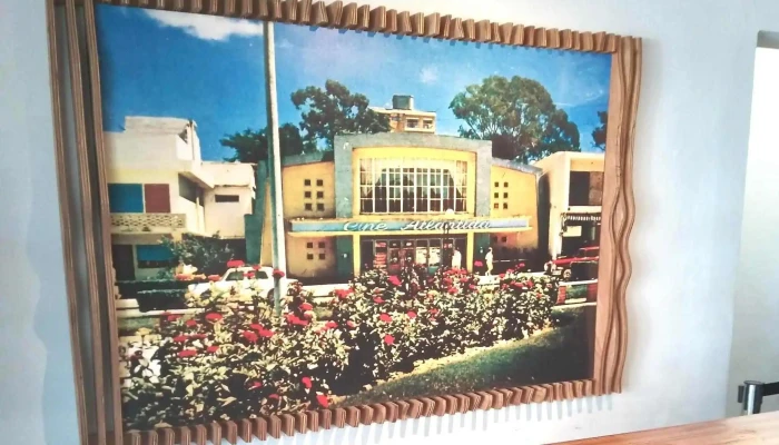 Epico Mercado Gastronomico Y Centro Comercial Descuentos - Atlántida