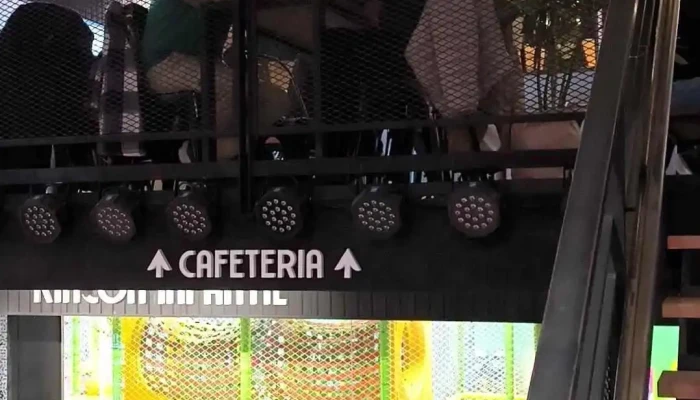 Epico Mercado Gastronomico Y Centro Comercial Videos - Atlántida