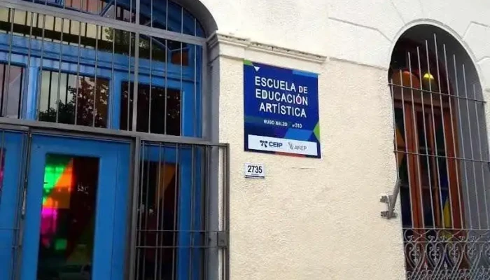 Escuela De Educacion Artistica. Hugo Balzo - Montevideo
