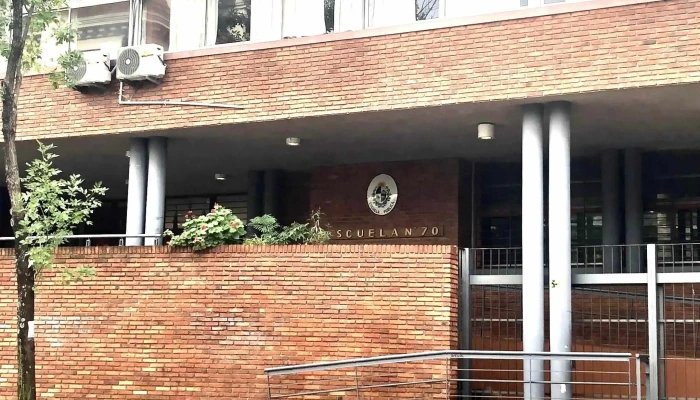 Escuela Ndeg 70   Jose Batlle Y Ordonez Descuentos - Montevideo