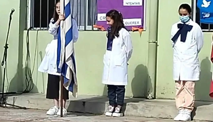 Escuela No 105 Carlos Vaz Ferreira Videos - Montevideo