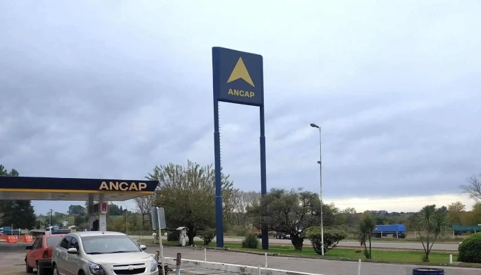 Estacion De Servicio Ancap Videos - Paysandú
