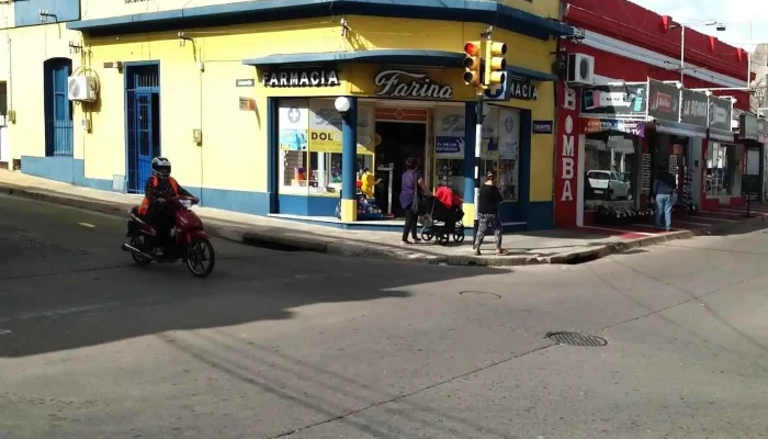 Farmacia Farina -  Farmacia - Minas