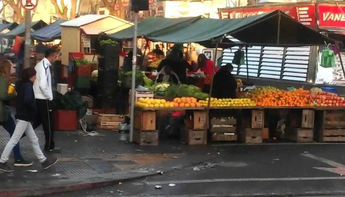 Feria de frutas y verduras /street market - 11900 Montevideo