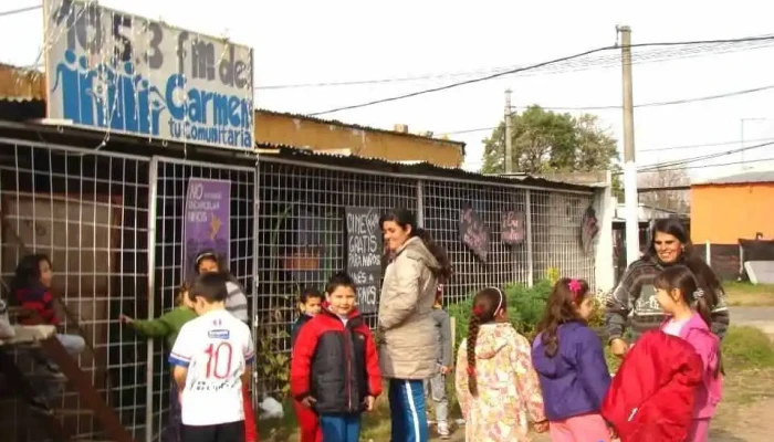 Fm Del Carmen 1053 Tu Comunitaria Zona - Montevideo