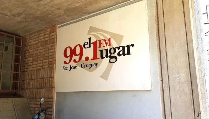 Fm El Lugar - San José De Mayo