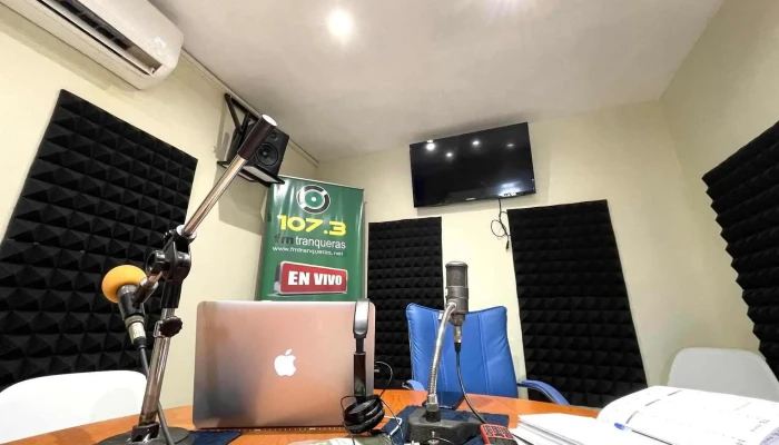 Fm Tranqueras -  Videos - Tranqueras