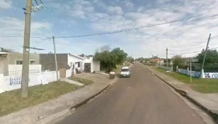 Fm Voces 1045 Cerca De Mideg - Maldonado