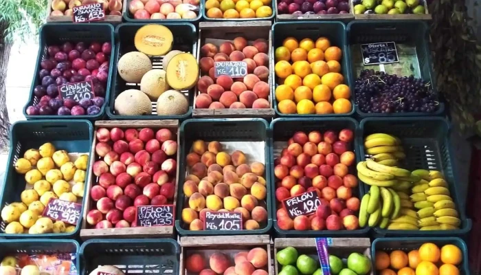 Frutas Y Verduras Álvaro (Brazo Oriental) - 11700 Montevideo