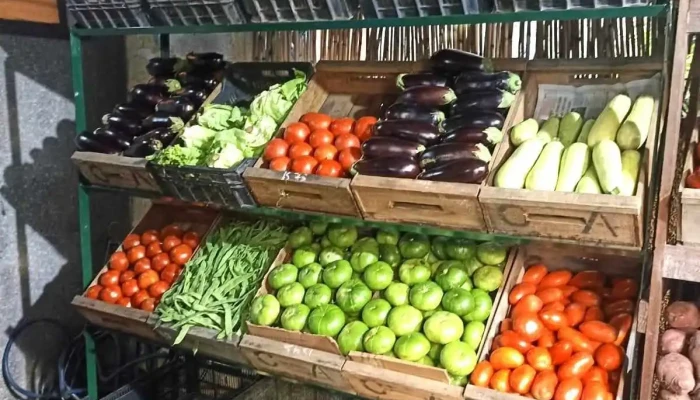 Frutería F y R - 11300 Montevideo