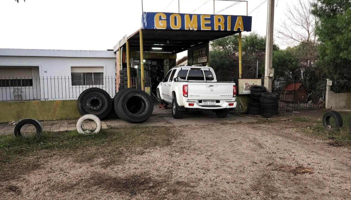 Gomeria Estrella -  Tienda De Neumaticos Usados - Montevideo