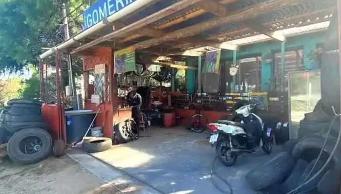 Gomeria La Paloma -  Taller De Reparacion De Automoviles - Puerto la Paloma