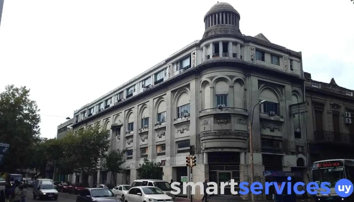 Gral Flores Y Domingo Aramburu Autobus - Montevideo