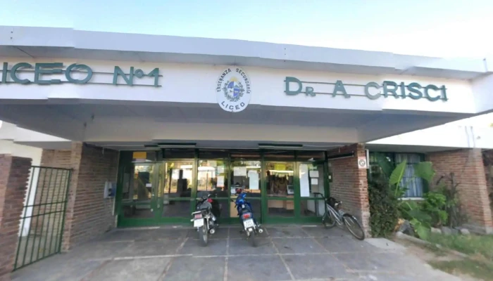 Instituto De Ensenanza Secundaria No 1 Alfredo Crisci Cerca De Mideg - Atlántida