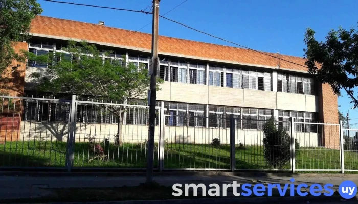 Instituto de Enseñanza Secundaria N° 53 Raoul Wallenberg - Montevideo
