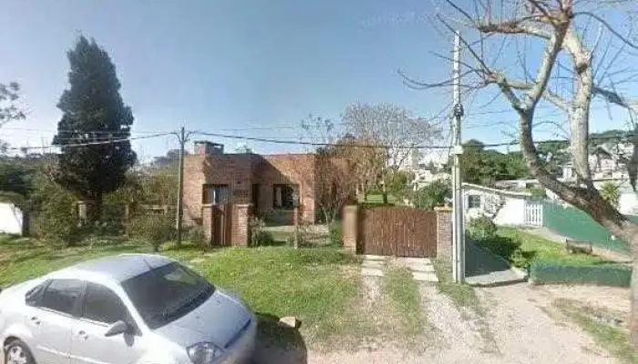 J T De Leon Cia Sa Electricista - Punta del Este